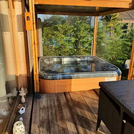 Le Barbizonnais Avec Jacuzzi Prive A Partir De 10 Ans 招待所 3*